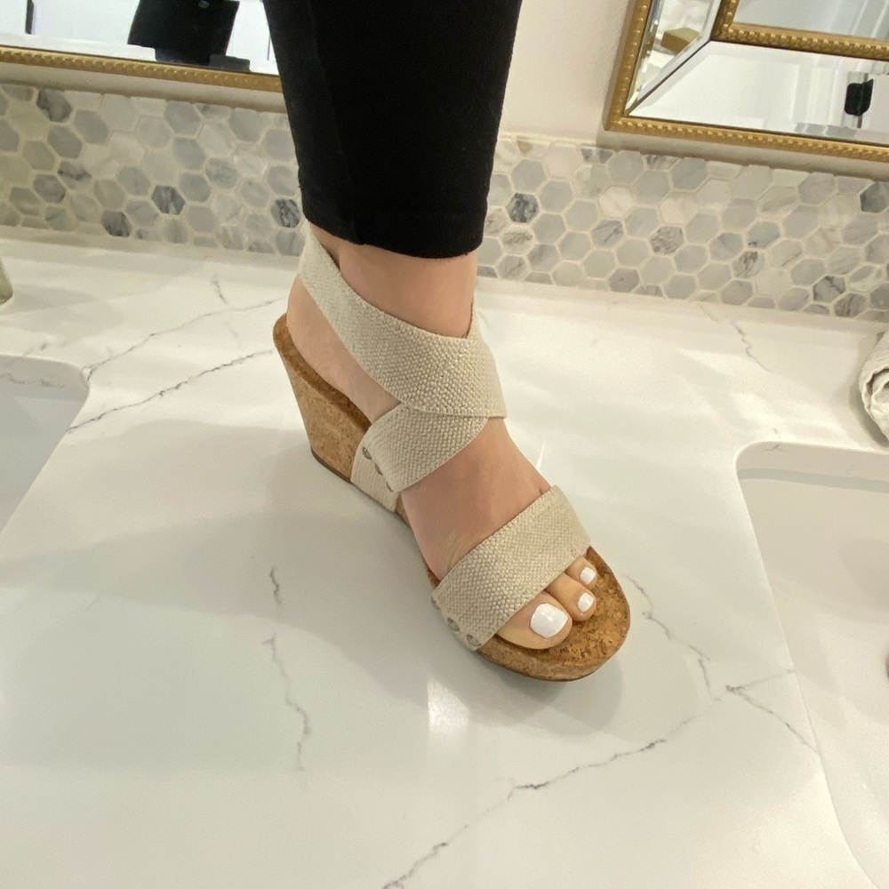 Lucky Brand Women’s Wedges w/Cork bottom